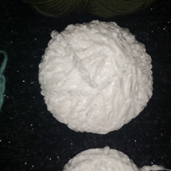 Bundle of miscellaneous yarn (as is) - Picture 4 of 7